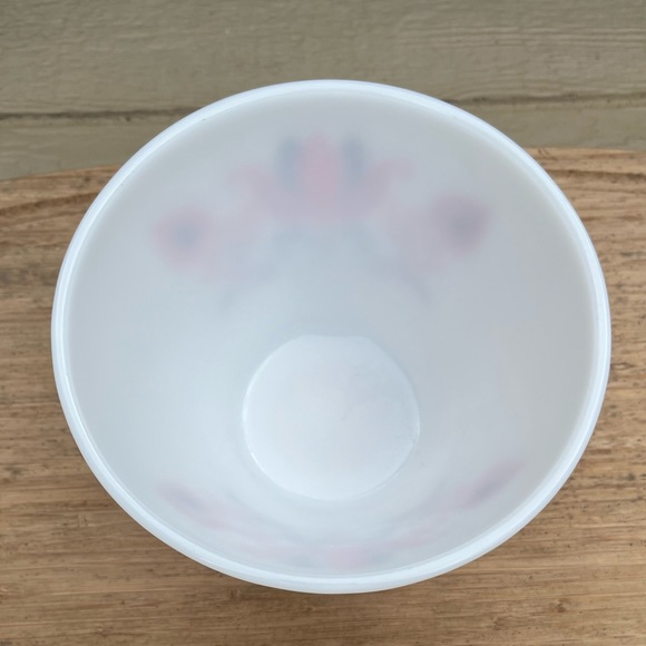 Vintage Fire King Modern Tulip Nesting Bowl~7-1/2” - Picture 3 of 4